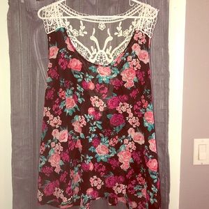 Boutique sleeveless blouse